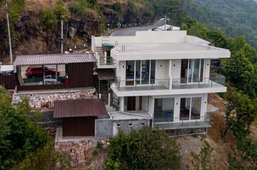 Lum-er Masae - Cherrapunji