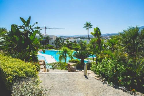 Úszómedence, Exclusivo apartamento en Los Flamingos Golf in Bel-Air