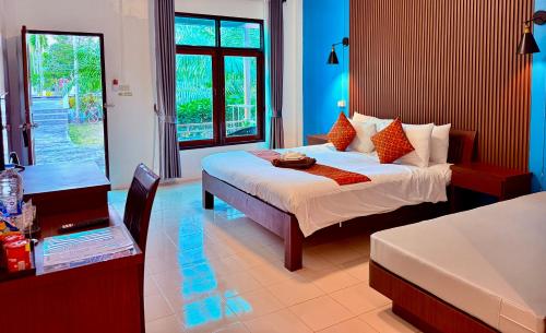 room detail thumbnail 0