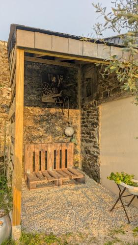 La Bonne du Curé (La Bonne du Cure) in Lingreville