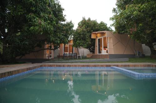 Bougainvillea HillView Retreat