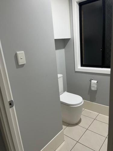 Coomera Private Rooms near DreamWorld in Coomera
