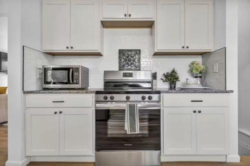 113 Madison Ave, Cuyahoga Falls in كيوياهوجا فالز