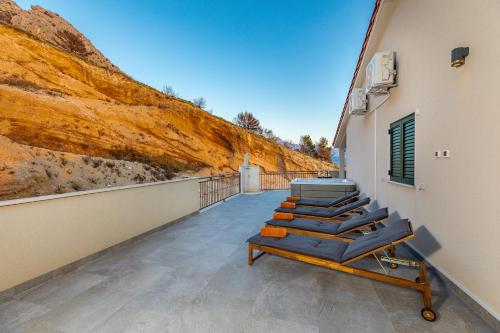 景觀, Mimice Hills Luxury Penthouse 229 m2, Panoramic Wrap Terrace, Jacuzzi,BBQ in 米米采