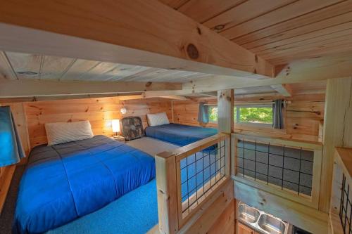 Ryon Tiny Home Cabin City-side Rustic Retreat in Chattanooga, USA