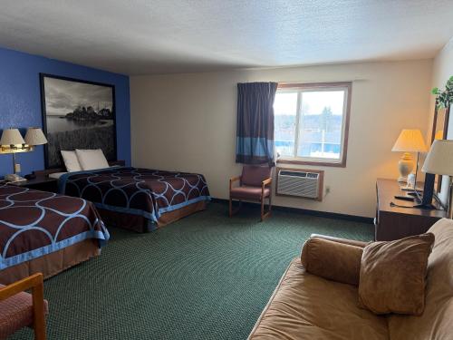 Super 8 by Wyndham Iron Mountain - image 35