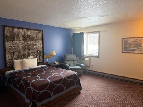 Super 8 by Wyndham Iron Mountain - image 16