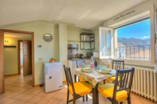 Petit Bijou De Stresa 2 Steps From Lake - Happy Rentals
