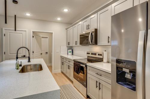 Tee Times & Scenic Hikes! Family Home in Sebring in Avon Park (FL)