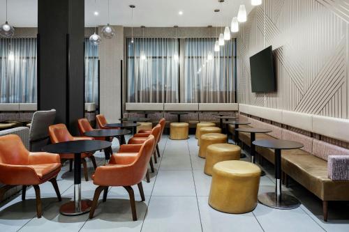 SpringHill Suites by Marriott New York Queens - image 13