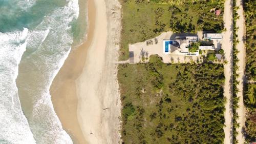Casa Quetzal Oceanfront Villa with Pool