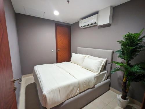Goldcrest Mall and Residency - Family Three Bedroom Apartment - Free Parking - image 4
