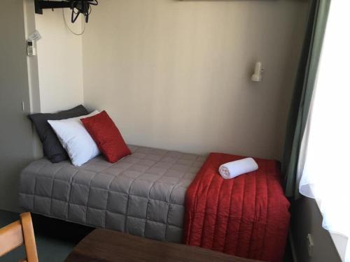 Deluxe One-Bedroom Apartment