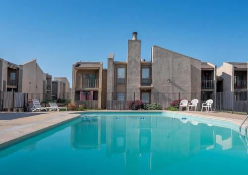 Sleepover 1BD 1BA Wichita Apartments - Augusta, KS
