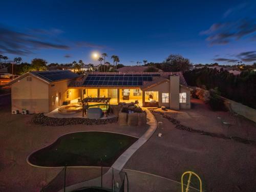 Mystic Desert Stay • Litchfield Park • Pool & Spa in 利奇菲爾德公園