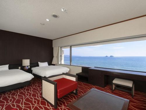 room detail thumbnail 2