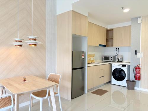 #MS1 Cozy SouthPlace Suite Sleeps 1–5 Wi-Fi - image 13