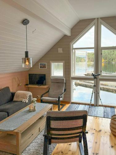 Exterior view, Cabin With Private Pier By The Sea At Tittelsnes in Valevag