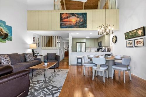 Peaceful 2BR retreat with pools & hot tubs in Waikoloa (HI)