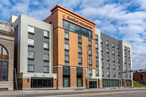 Exterior view, Comfort Inn & Suites Pittsburgh-Northshore in Pittsburgh (PA)