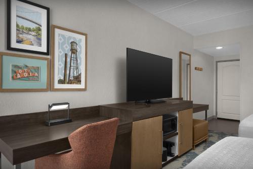 Hampton Inn & Suites Greenville/Spartanburg I-85 - image 26