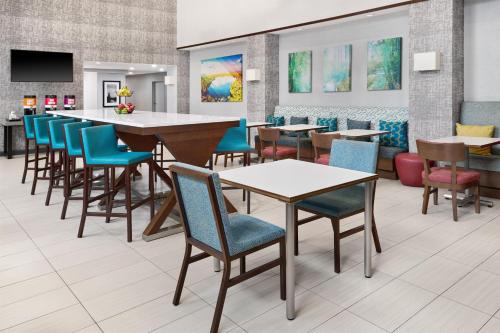 Hampton Inn and Suites Parsippany/North - image 33