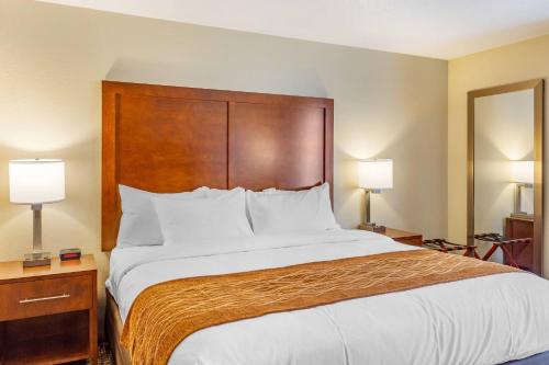 Comfort Inn DeKalb - Adjacent the University in DeKalb, USA