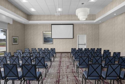 Hilton Garden Inn San Marcos - image 26