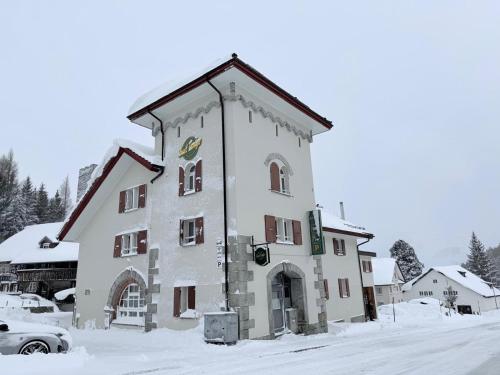 Sust Lodge in Hospental