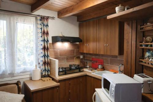 주방, Villa Dorothy - Mountain View Retreat, Polydrosos in 폴리드로소스