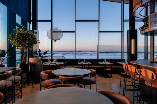 Restaurant, Clarion Hotel Helsinki Airport in Helsinki-Vantaa Airport