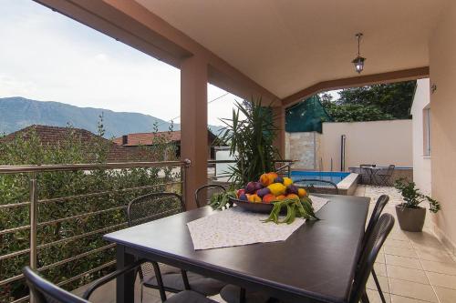 Balkons/terase, Holiday Home Vele with pool in Dusina