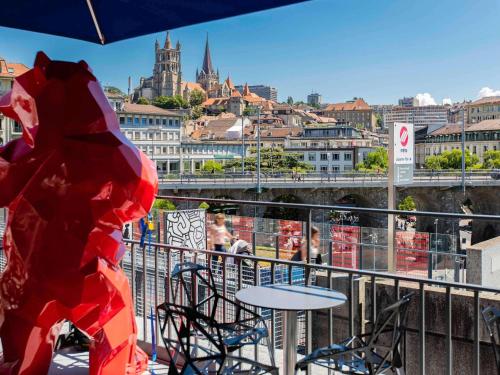 Bar/lounge, ibis Styles Lausanne Center MadHouse in Lausanne