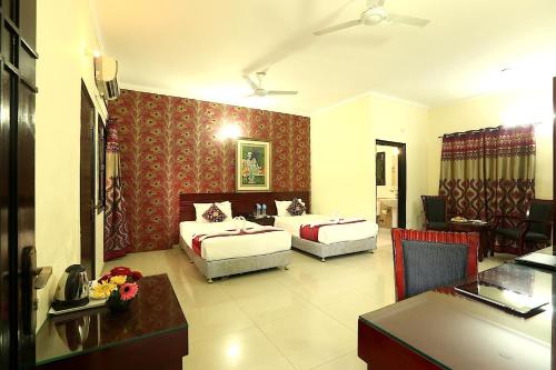 2 twin beds