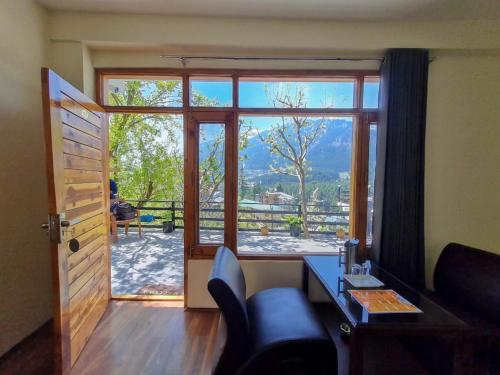 View, The Ireland Manali in Tibetan Colony