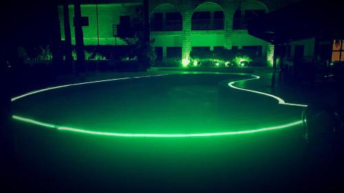 游泳池, 里維埃拉多雅酒店 (Riviera Taouyah Hotel) in 柯那克里