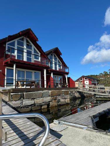 Heggøy rorbuer in Alveim