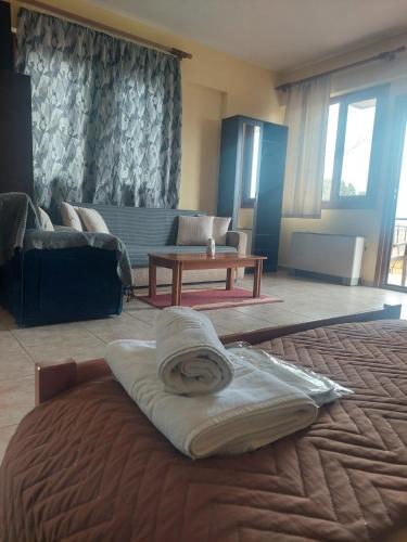 Porto Lagos Rooms in Mandra