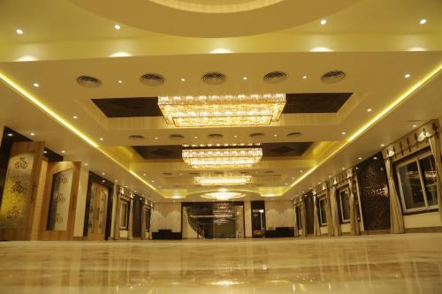 Hotel Jannat Celebration in Wani