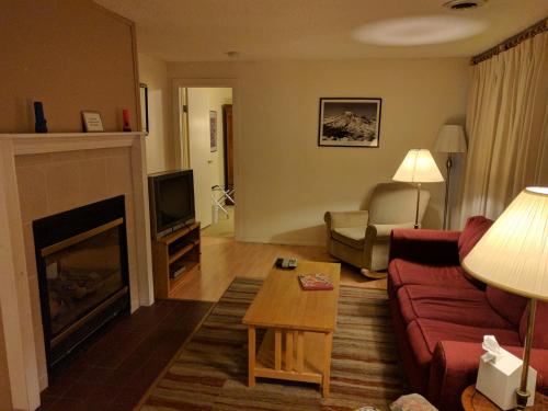 Alexander's Lodge