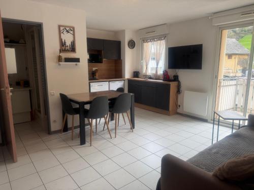 studio proche du centre 3 à 5 pers avec parking privé et la fibre