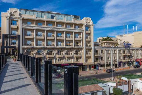 room detail thumbnail 2