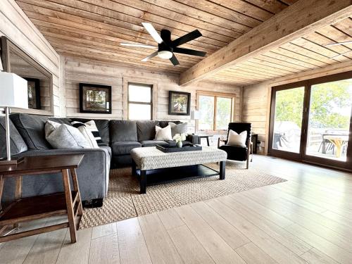 Lake Front Retreat Kayak Paddleboard Fishing in ดีเคเตอร์ (IL)