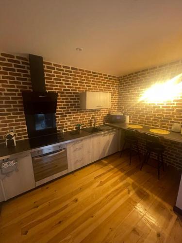 Cosy love et spa-tentation loveroom in Raincourt