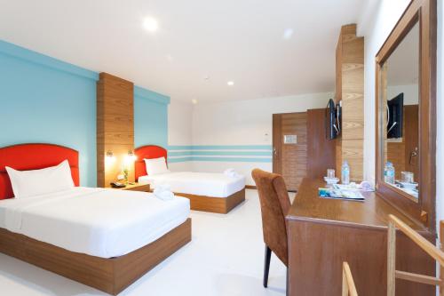 Single Room (Complimentary Coffee, Tea and Toast)