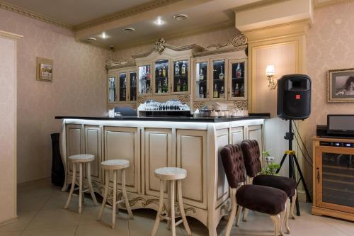 Premium Hotel - image 14