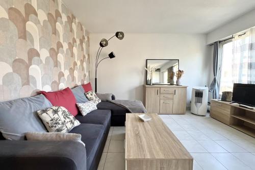 Appart Lumineux à Golfe-Juan parking & plages