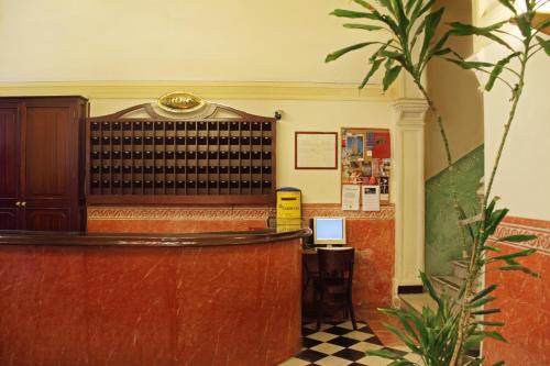 Hotel Peninsular - image 8