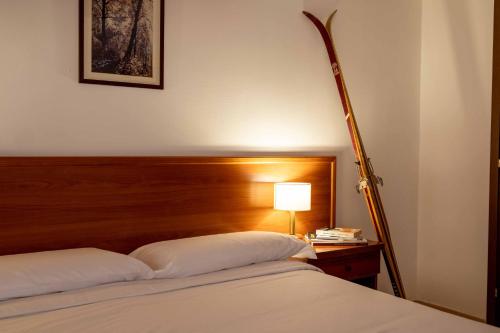 1 queen bed, 1 twin bed