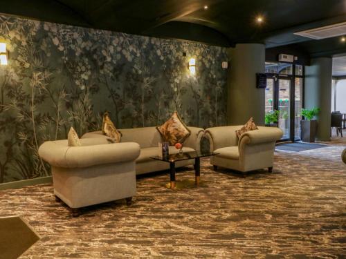 Hotellet från utsidan, Owl Lodge in Charnock Richard